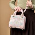 Song_Brocade_Retro_Crossbody_Handbag_Lion_Playing_with_Ball_Pattern_P12065302-2_4