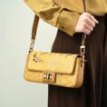 yunjin-brocade-leather-handbag-embroidered-butterfly-pattern-model-shoulder-handheld